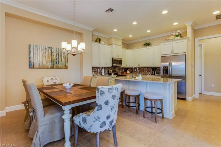 7096  Dominica  DR, Naples, FL 34113