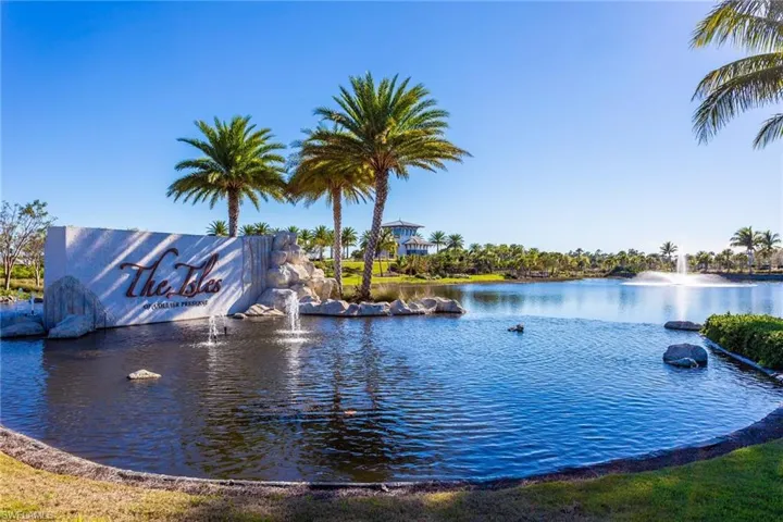 7096  Dominica  DR, Naples, FL 34113