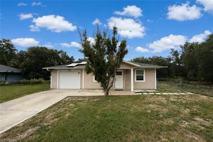 2510 66th St W, Lehigh Acres, Florida 33971