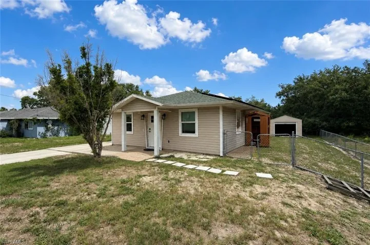 2510 66th St W, Lehigh Acres, Florida 33971