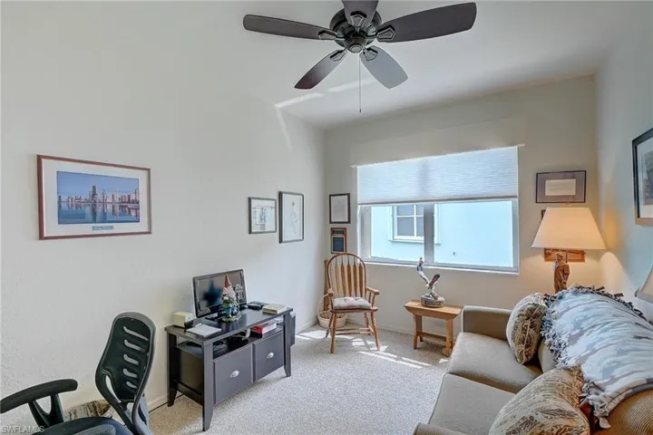 1813 Emerald Cove Dr, Cape Coral, Florida 33991