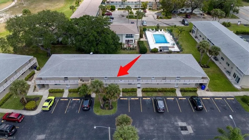 Bird's eye view of a pool area