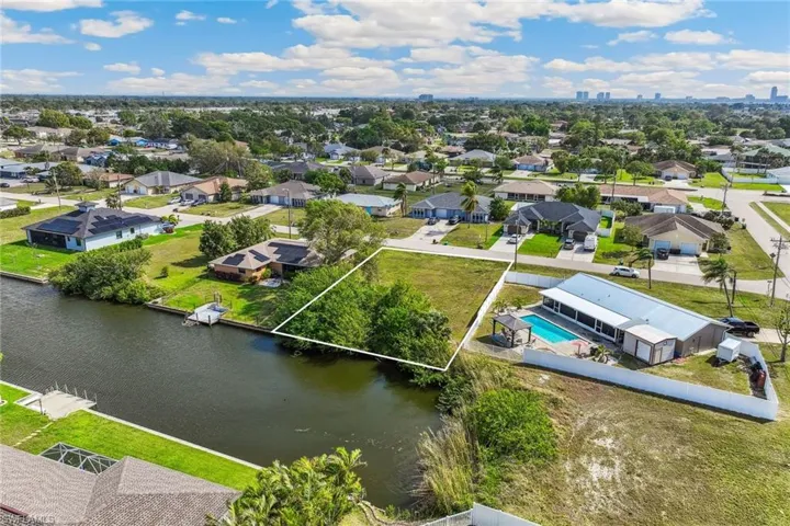 224 Se 23rd Pl, Cape Coral Fl 33990