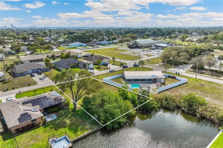 224 Se 23rd Pl, Cape Coral Fl 33990