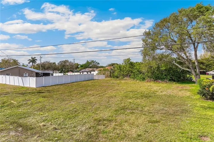 224 Se 23rd Pl, Cape Coral Fl 33990