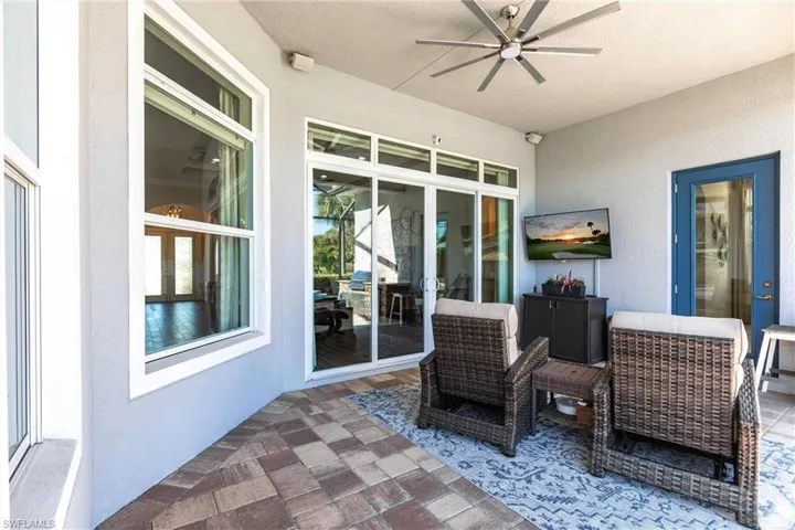 View of patio / terrace with ceiling fan