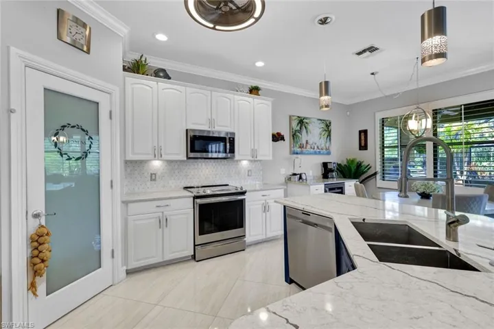 9312  River Otter  DR, Fort Myers, FL 33912