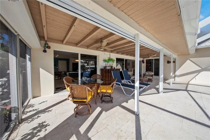 View of patio / terrace with ceiling fan