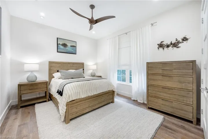 1571  Bonita  LN, Naples, FL 34102