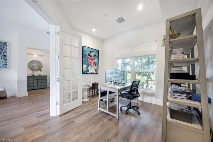 1571  Bonita  LN, Naples, FL 34102