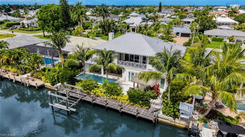 1571  Bonita  LN, Naples, FL 34102