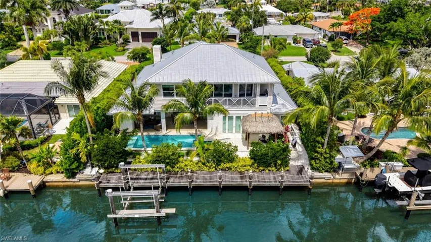 1571  Bonita  LN, Naples, FL 34102