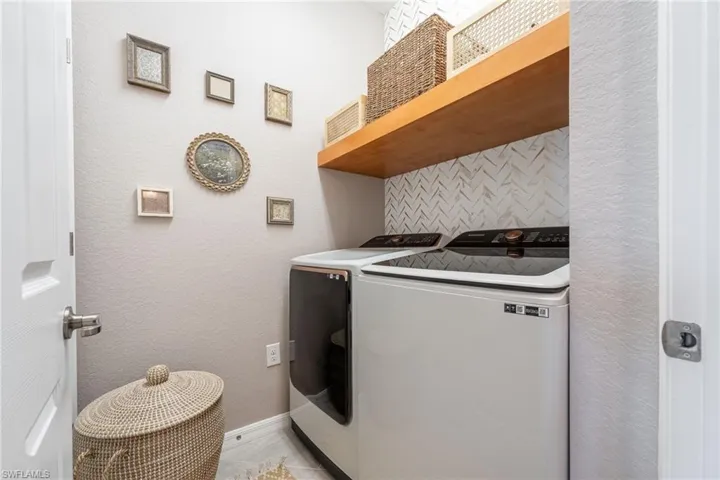 12027 Hawthorn Lake Dr 202, Fort Myers, Florida 33913