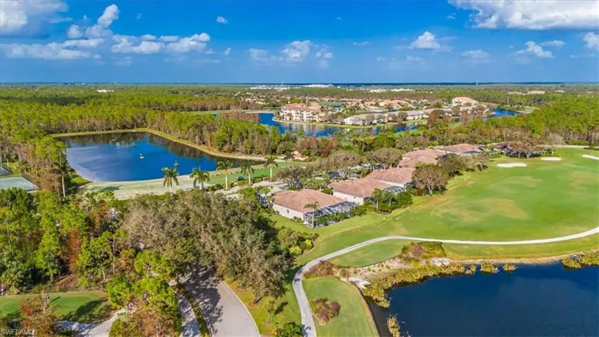 8480  Naples Heritage  DR, Naples, FL 34112