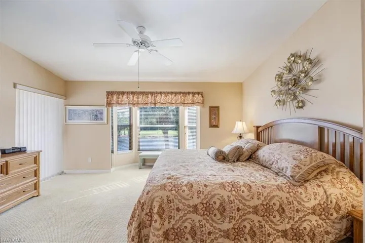 8480  Naples Heritage  DR, Naples, FL 34112