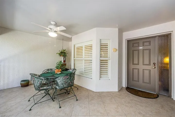 8480  Naples Heritage  DR, Naples, FL 34112