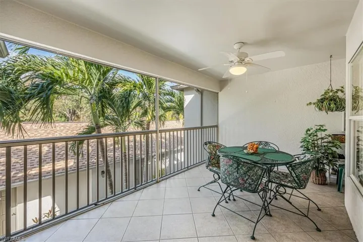 8480  Naples Heritage  DR, Naples, FL 34112