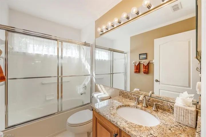 8480  Naples Heritage  DR, Naples, FL 34112