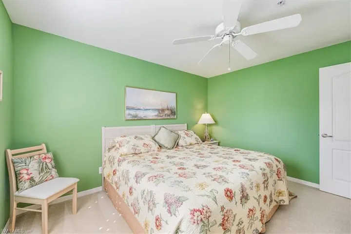 8480  Naples Heritage  DR, Naples, FL 34112