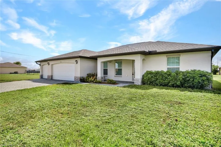 216 Nw 9th Ter, Cape Coral, Florida 33993