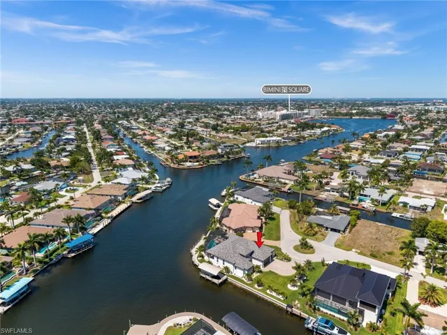 Just minutes to Bimini Square, and to open water!