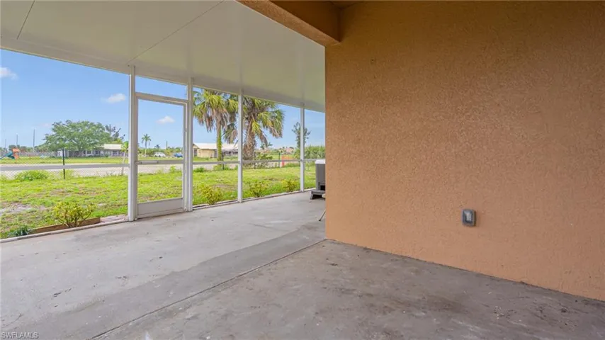 Expansive screened lanai.