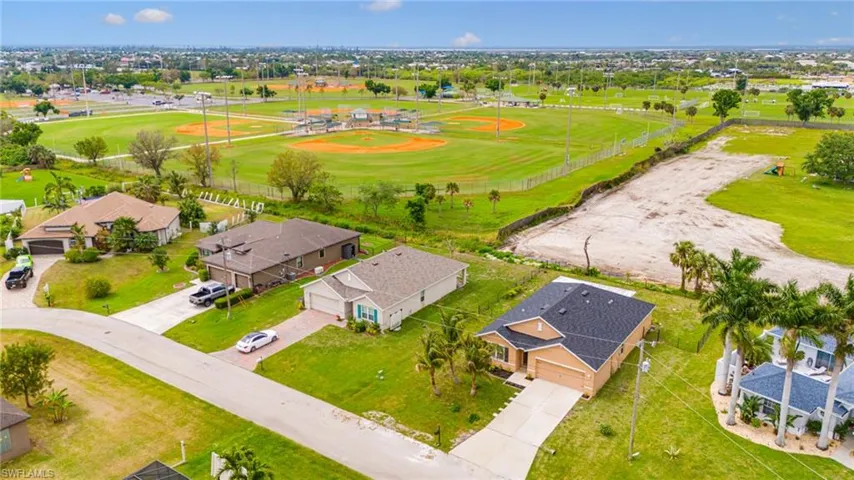 1205 SW 22nd PL, CAPE CORAL FL 33991