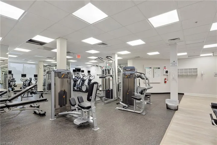 1087 Silverstrand Dr, Naples, Florida 34110