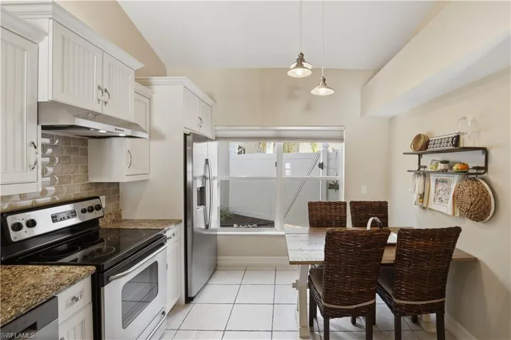 1087 Silverstrand Dr, Naples, Florida 34110