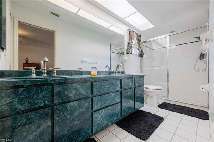527 SW 32nd TER, CAPE CORAL FL 33914