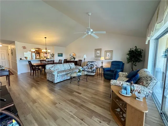 10686 Gulfshore Dr 304 A, Naples, Florida 34108