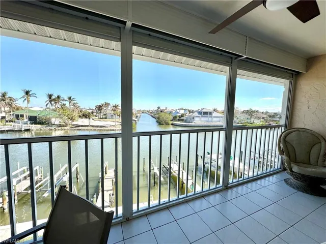 10686 Gulfshore Dr 304 A, Naples, Florida 34108