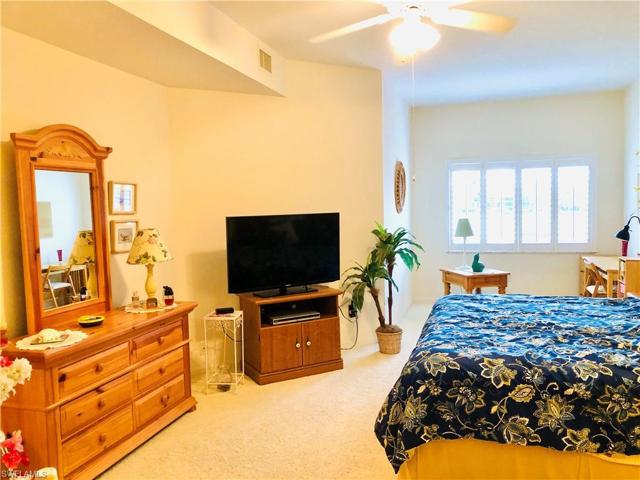 HUGE MASTER W/ READING COVE --OR OFFICE AREA