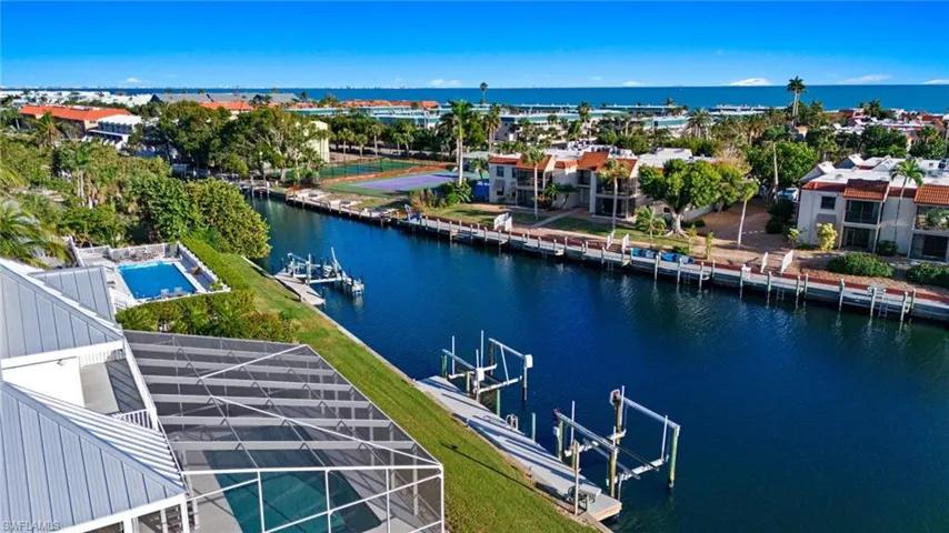 Drone / aerial view of a large body of water