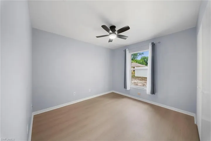 15624  sunny crest  LN, Fort Myers, FL 33905
