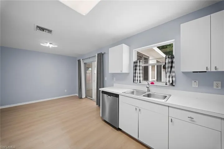 15624  sunny crest  LN, Fort Myers, FL 33905