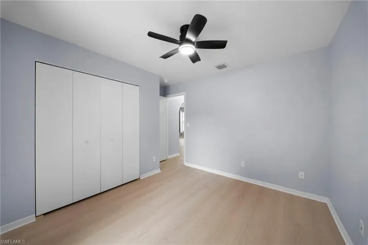 15624  sunny crest  LN, Fort Myers, FL 33905