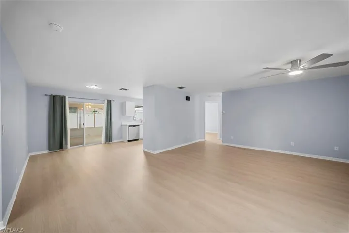 15624  sunny crest  LN, Fort Myers, FL 33905