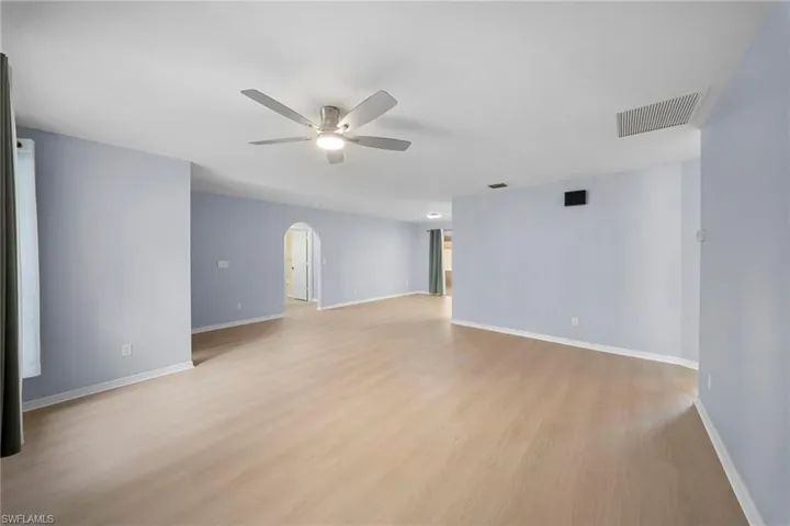 15624  sunny crest  LN, Fort Myers, FL 33905