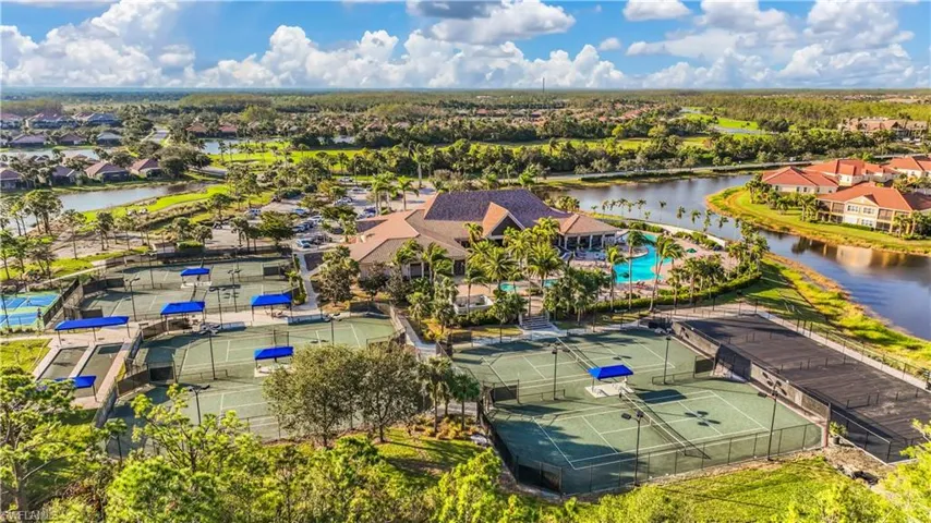 Bird's eye view of amenities