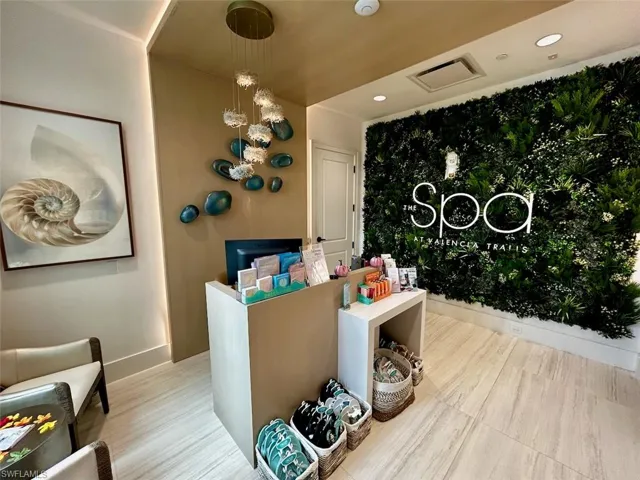 Full Service Spa, Salon