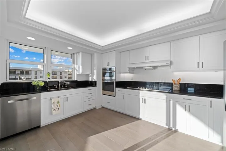 6001  Pelican Bay  BLVD, Naples, FL 34108
