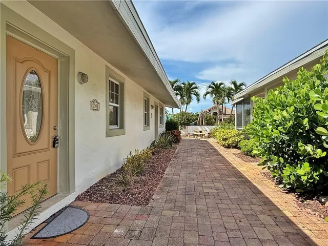 740 109th Ave N, Naples, Florida 34108