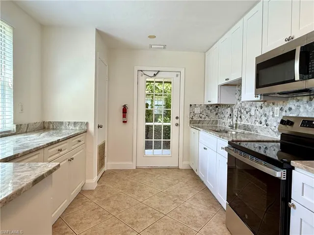 740 109th Ave N, Naples, Florida 34108