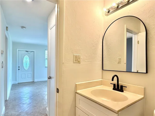 740 109th Ave N, Naples, Florida 34108