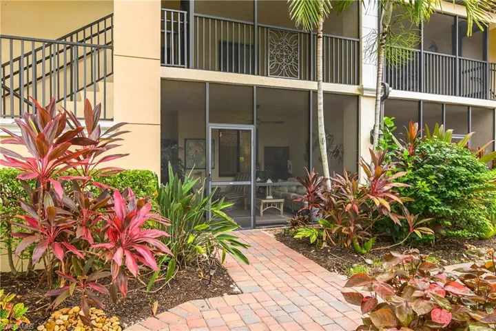 9533 Avellino Way 2914, Naples, Florida 34113