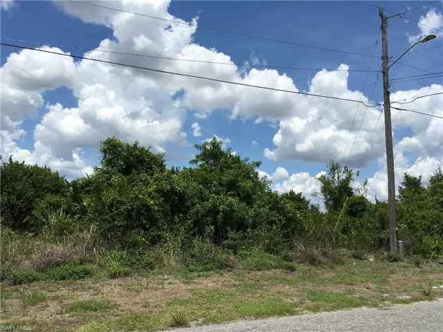 2706 31st St Sw, Lehigh Acres, Florida 33976
