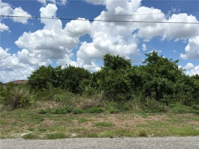 2706 31st St Sw, Lehigh Acres, Florida 33976