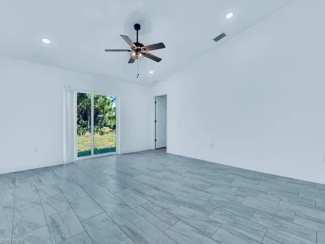 851 Bedford Dr, Lehigh Acres, Florida 33974