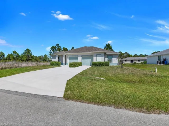 851 Bedford Dr, Lehigh Acres, Florida 33974